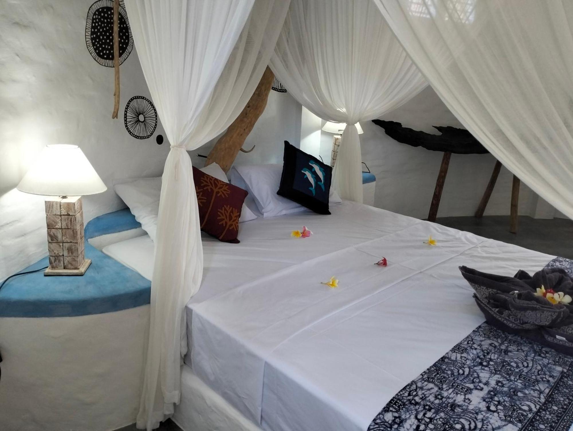 Shaya Cottage Sekotong Exterior photo